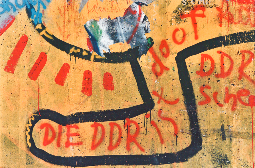 Berlin Wall_Die DDR ist doof